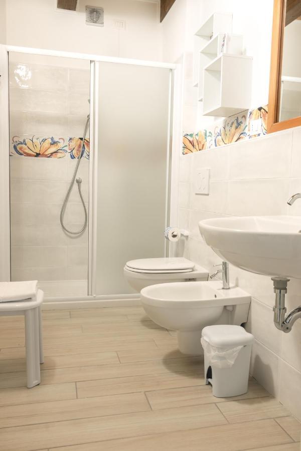 La Casa Di Santino Bed & Breakfast โคมัคคิโอ ภายนอก รูปภาพ